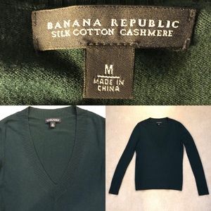 Banana Republic silk cotton cashmere Vneck sweater
